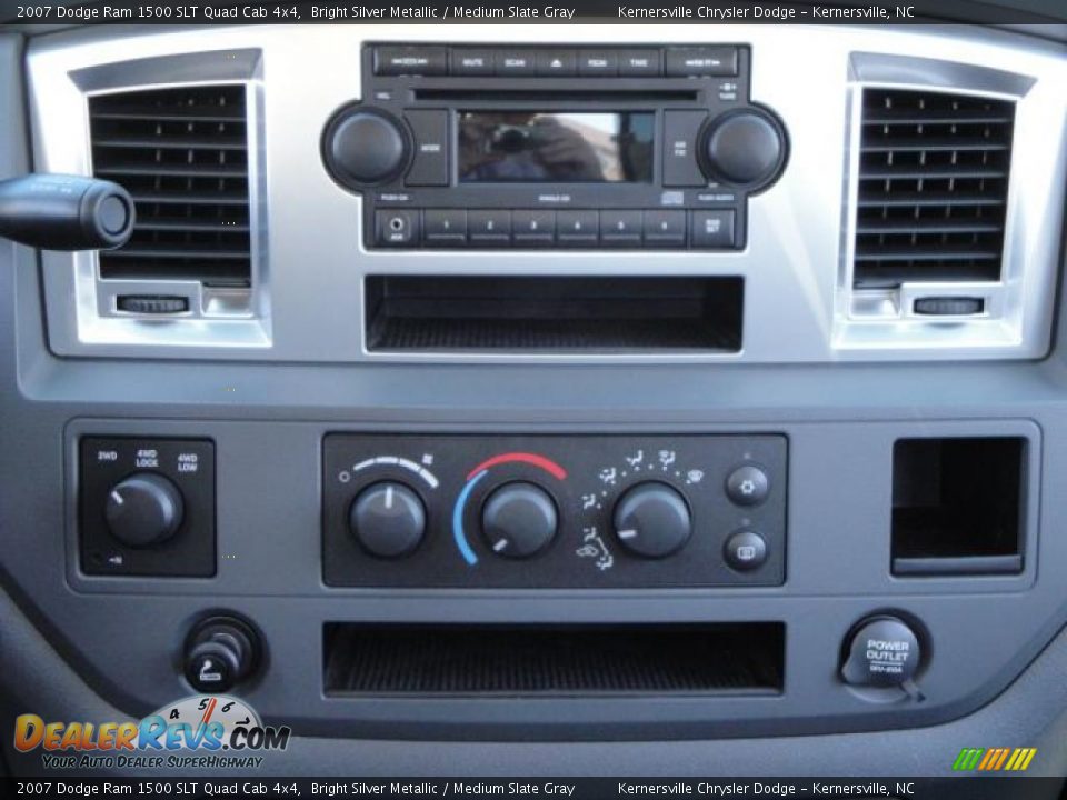 2007 Dodge Ram 1500 SLT Quad Cab 4x4 Bright Silver Metallic / Medium Slate Gray Photo #21