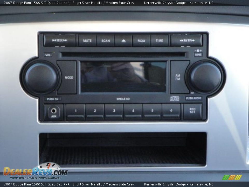 2007 Dodge Ram 1500 SLT Quad Cab 4x4 Bright Silver Metallic / Medium Slate Gray Photo #23