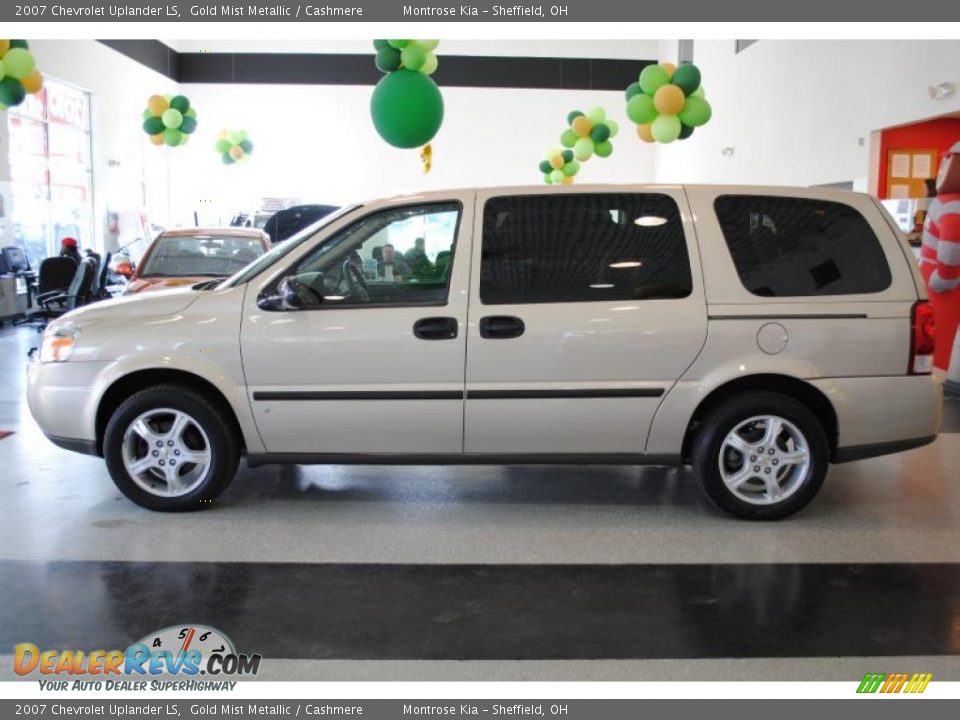 2007 Chevrolet Uplander LS Gold Mist Metallic / Cashmere Photo #4