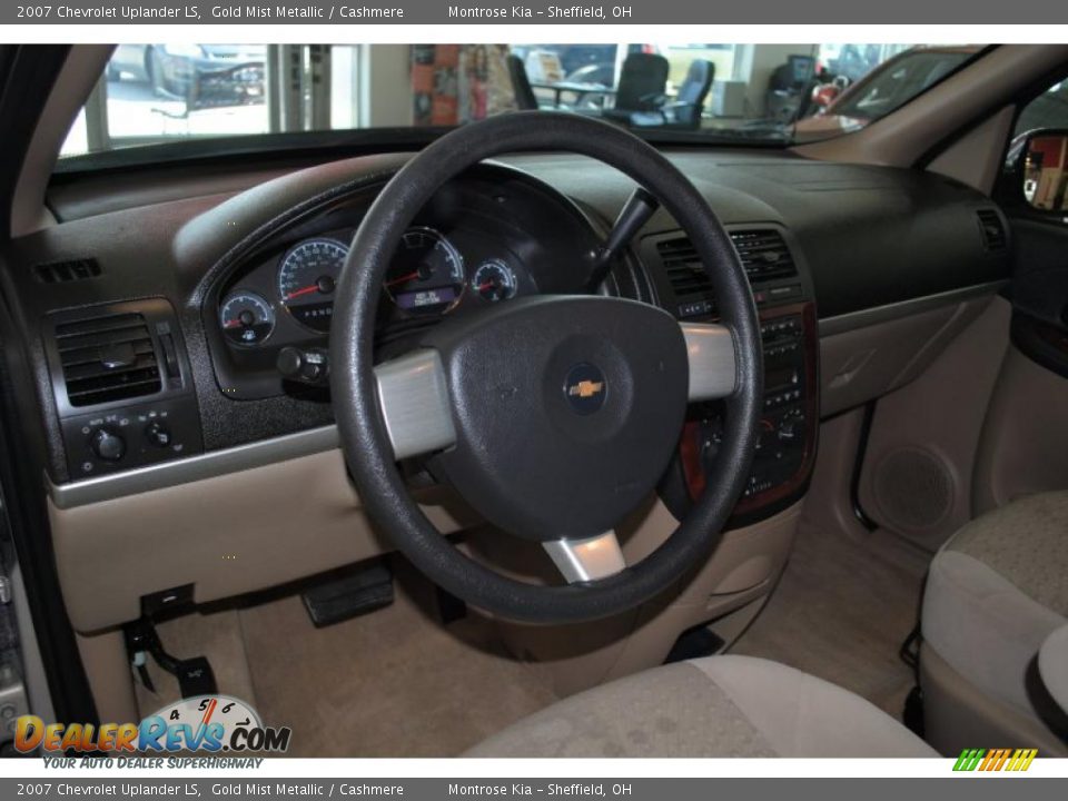 2007 Chevrolet Uplander LS Gold Mist Metallic / Cashmere Photo #14
