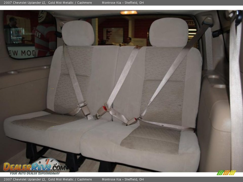 2007 Chevrolet Uplander LS Gold Mist Metallic / Cashmere Photo #21