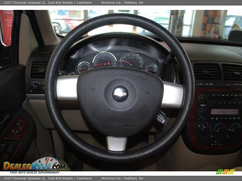 2007 Chevrolet Uplander LS Gold Mist Metallic / Cashmere Photo #36