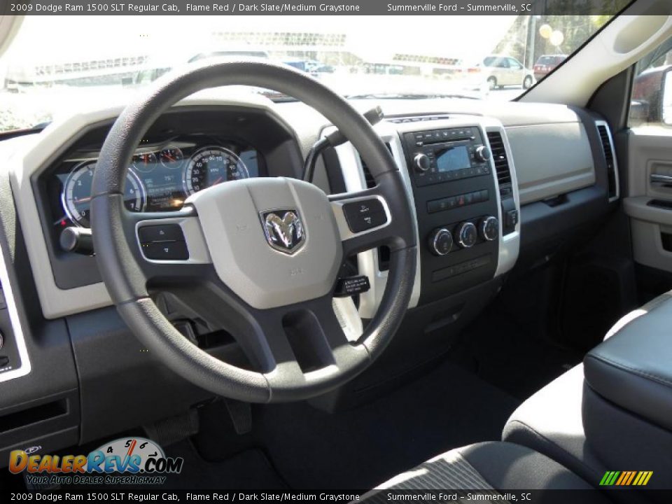 2009 Dodge Ram 1500 SLT Regular Cab Flame Red / Dark Slate/Medium Graystone Photo #4
