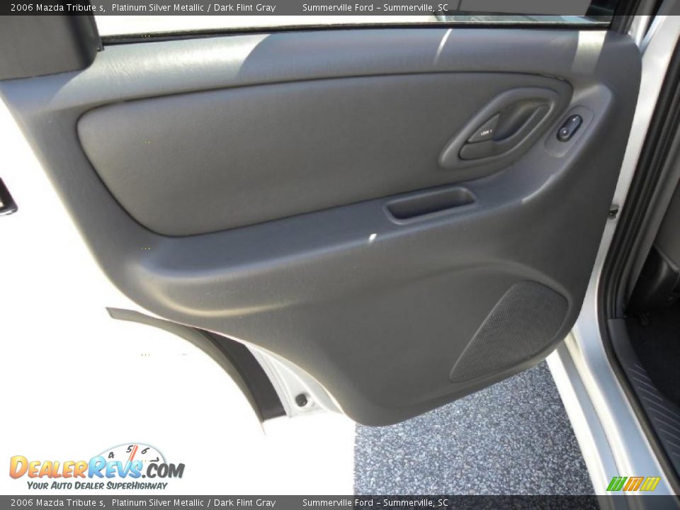 2006 Mazda Tribute s Platinum Silver Metallic / Dark Flint Gray Photo #8