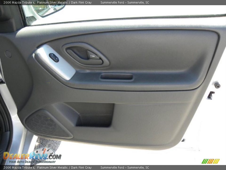 2006 Mazda Tribute s Platinum Silver Metallic / Dark Flint Gray Photo #10