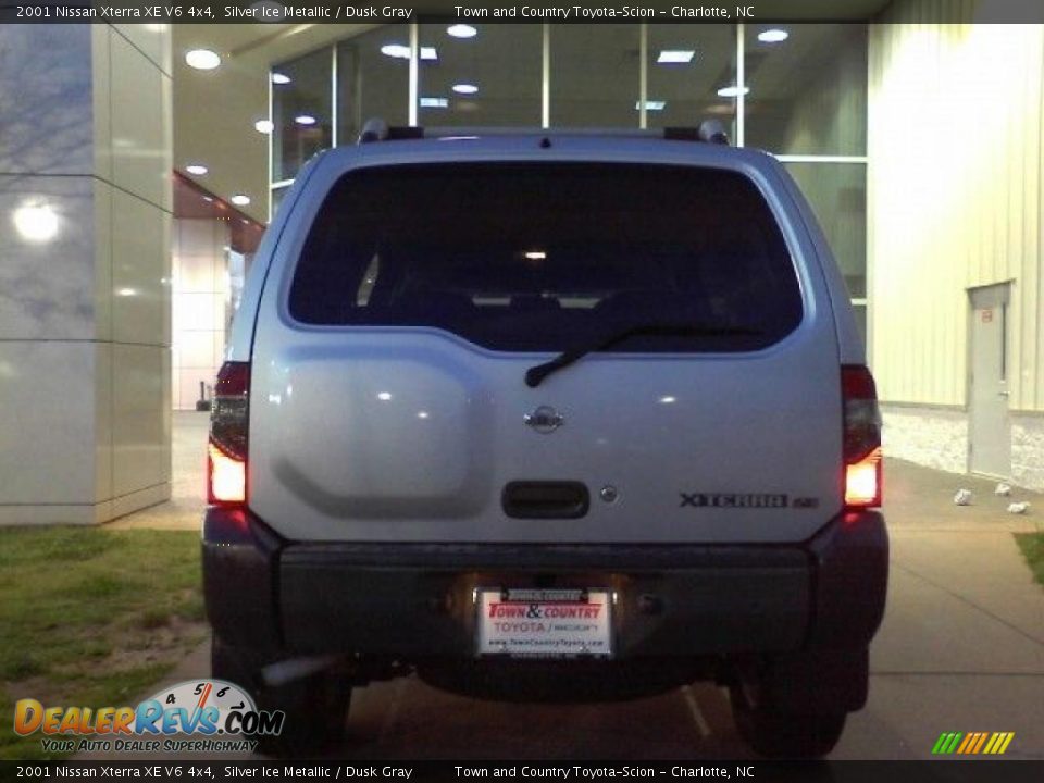 2001 Nissan Xterra XE V6 4x4 Silver Ice Metallic / Dusk Gray Photo #4