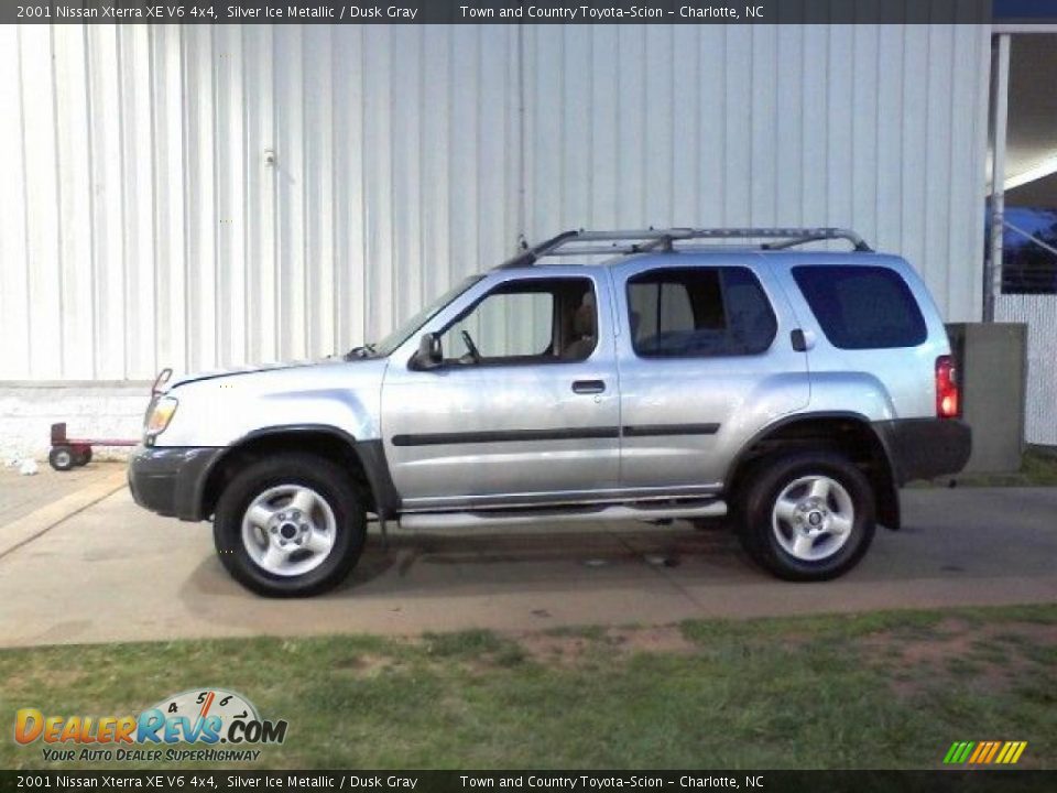 2001 Nissan Xterra XE V6 4x4 Silver Ice Metallic / Dusk Gray Photo #19