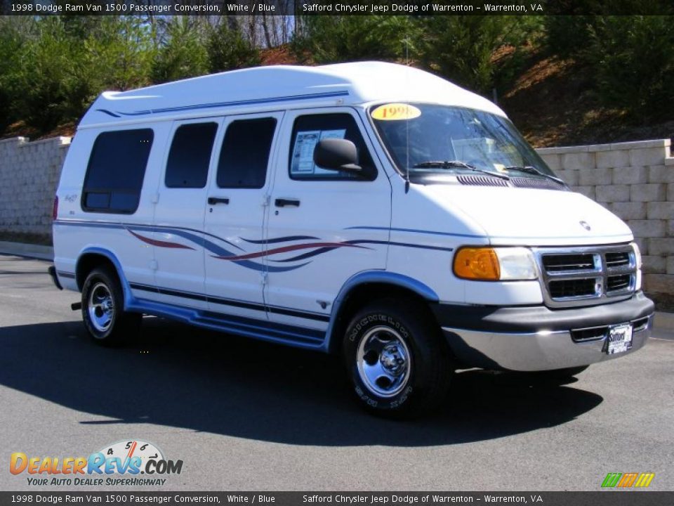 1998 Dodge Ram Van 1500 Passenger Conversion White / Blue Photo #3