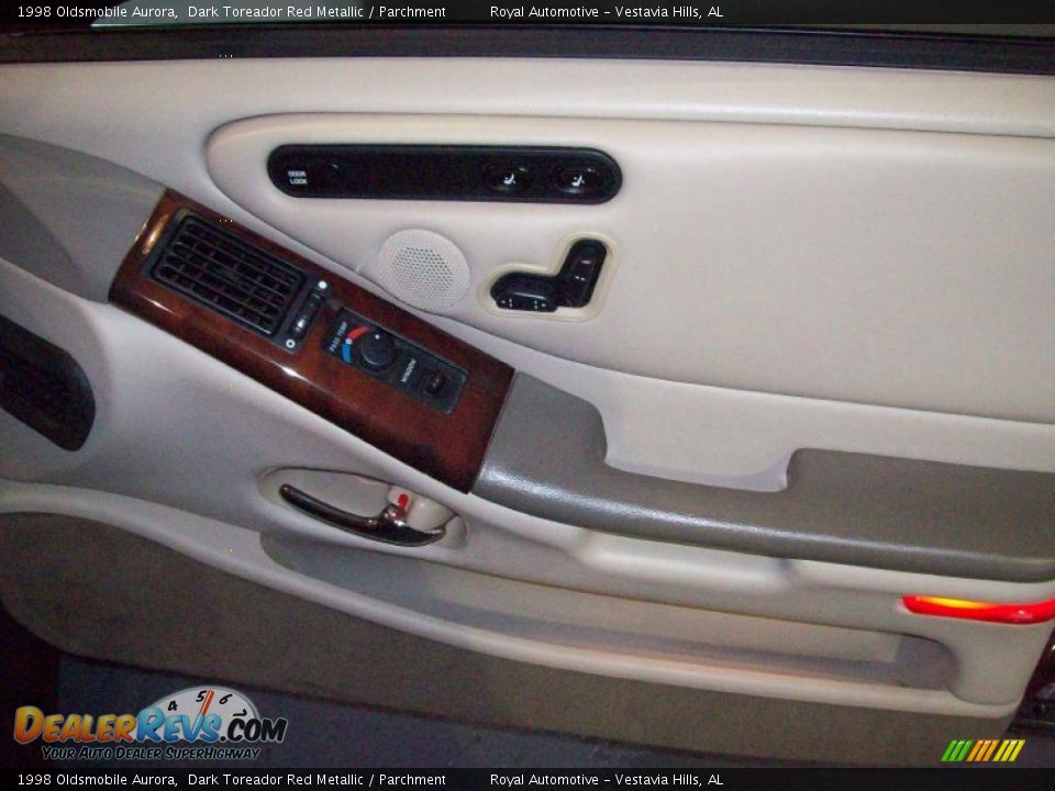 1998 Oldsmobile Aurora Dark Toreador Red Metallic / Parchment Photo #26