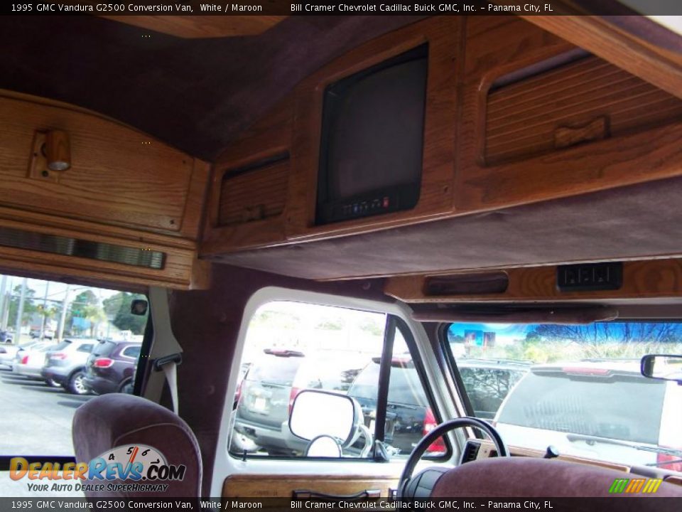 1995 GMC Vandura G2500 Conversion Van White / Maroon Photo #8