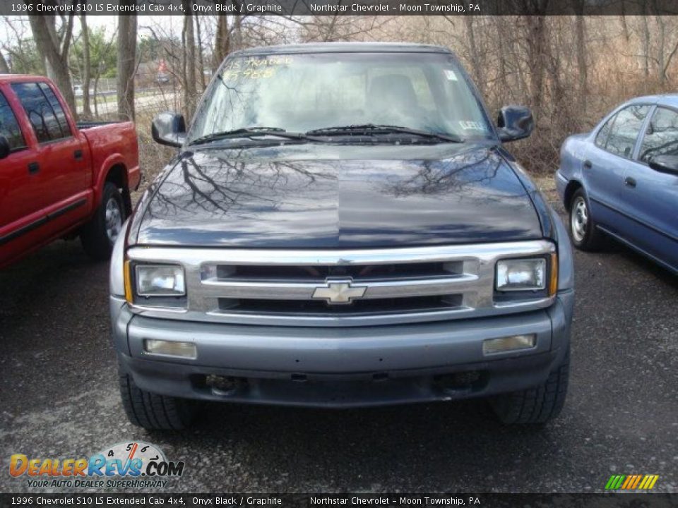 1996 Chevrolet S10 LS Extended Cab 4x4 Onyx Black / Graphite Photo #6