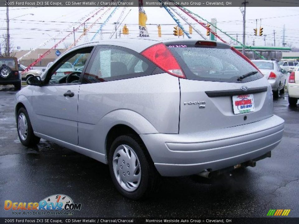 2005 Ford Focus ZX3 SE Coupe CD Silver Metallic / Charcoal/Charcoal Photo #3