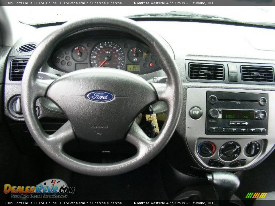 2005 Ford Focus ZX3 SE Coupe CD Silver Metallic / Charcoal/Charcoal Photo #15