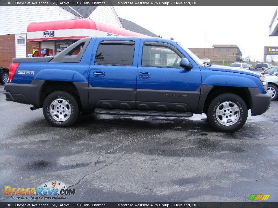 2003 Chevrolet Avalanche Z66 Arrival Blue / Dark Charcoal Photo #6