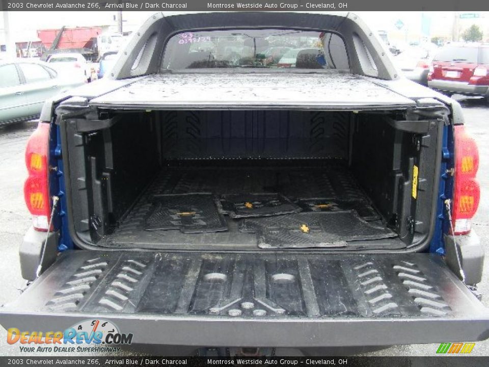 2003 Chevrolet Avalanche Z66 Arrival Blue / Dark Charcoal Photo #24