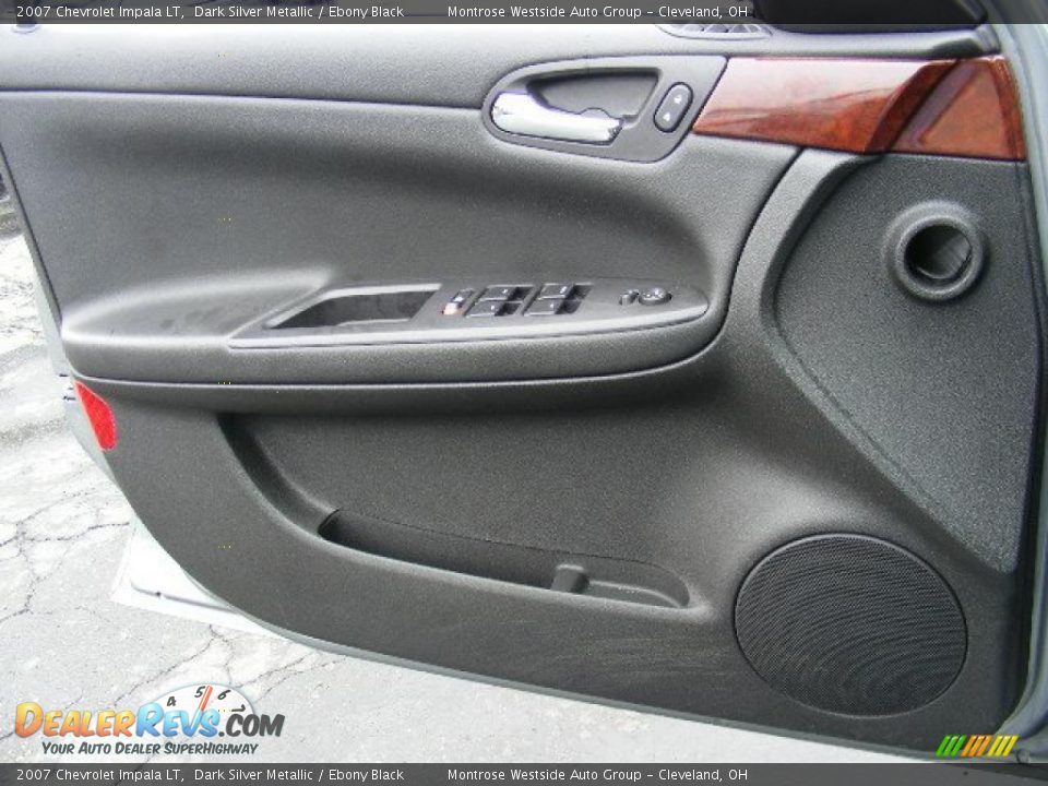 2007 Chevrolet Impala LT Dark Silver Metallic / Ebony Black Photo #24