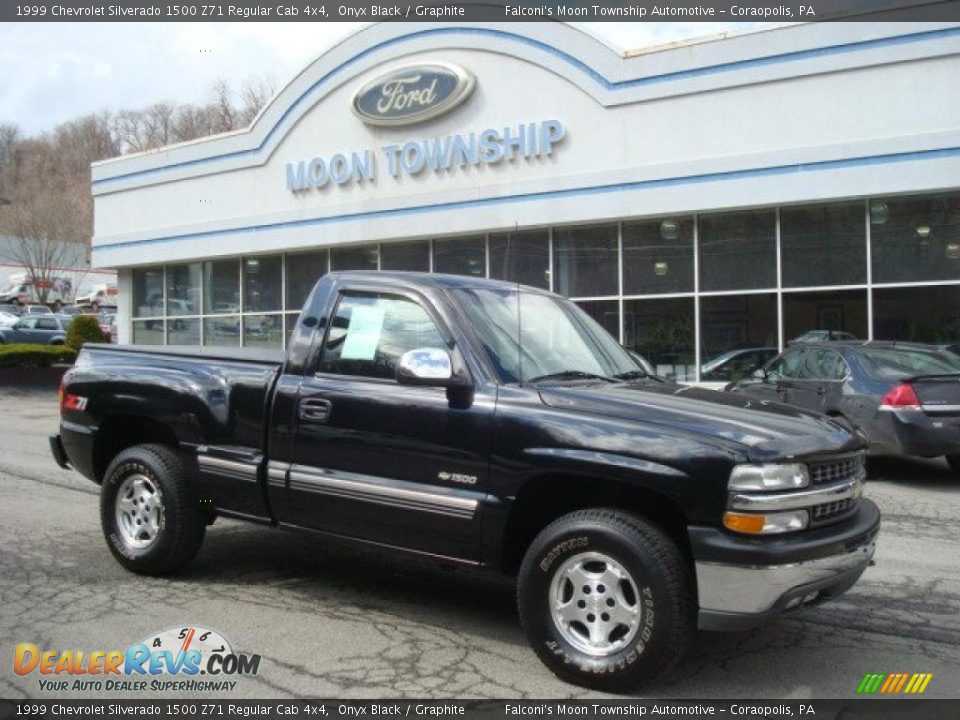 1999 Chevrolet Silverado 1500 Z71 Regular Cab 4x4 Onyx Black / Graphite Photo #1