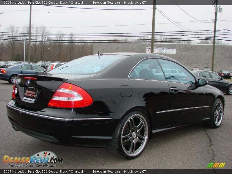2005 Mercedes-Benz CLK 500 Coupe Black / Charcoal Photo #4