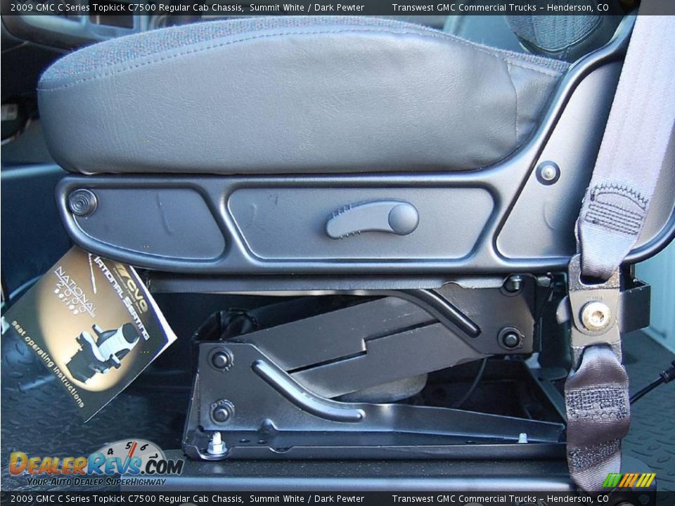 2009 GMC C Series Topkick C7500 Regular Cab Chassis Summit White / Dark Pewter Photo #17