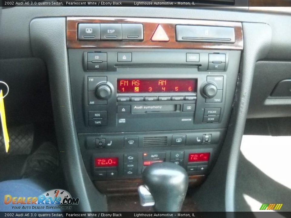 2002 Audi A6 3.0 quattro Sedan Pearlescent White / Ebony Black Photo #18