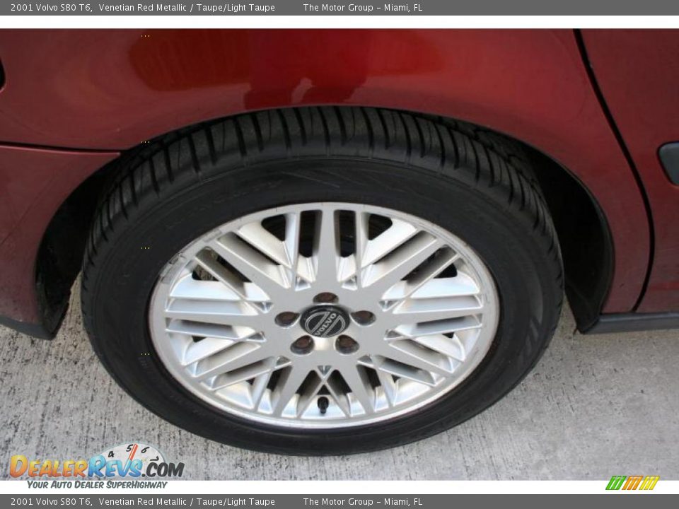 2001 Volvo S80 T6 Venetian Red Metallic / Taupe/Light Taupe Photo #25