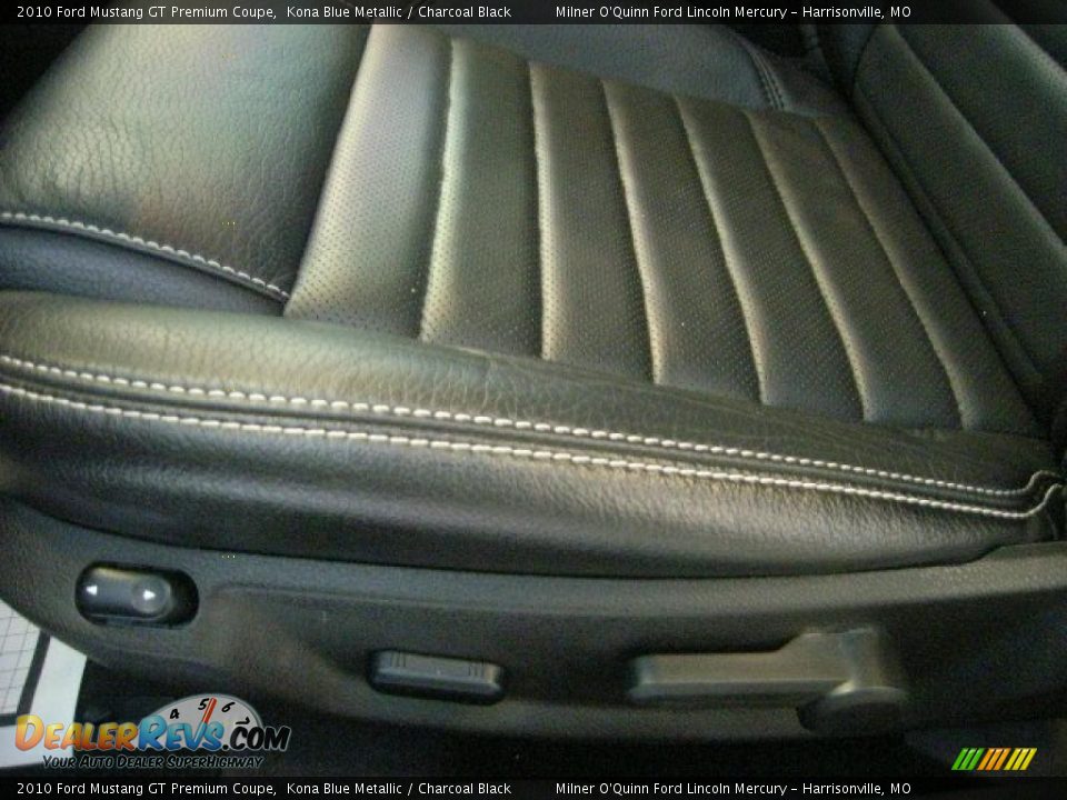 2010 Ford Mustang GT Premium Coupe Kona Blue Metallic / Charcoal Black Photo #11