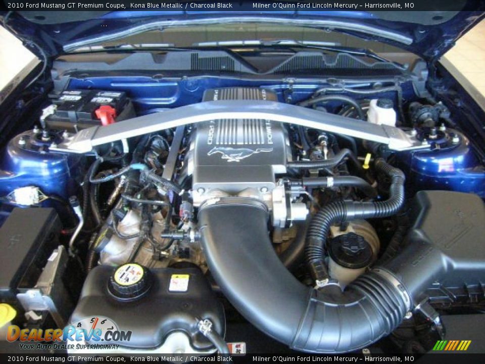 2010 Ford Mustang GT Premium Coupe Kona Blue Metallic / Charcoal Black Photo #21