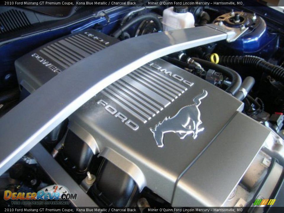 2010 Ford Mustang GT Premium Coupe Kona Blue Metallic / Charcoal Black Photo #22