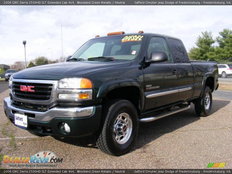 2006 GMC Sierra 2500HD SLT Extended Cab 4x4 Woodland Green Metallic / Neutral Photo #1