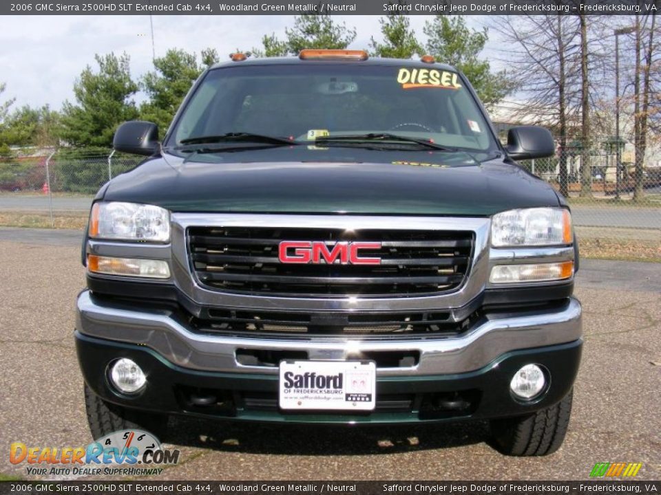 2006 GMC Sierra 2500HD SLT Extended Cab 4x4 Woodland Green Metallic / Neutral Photo #2