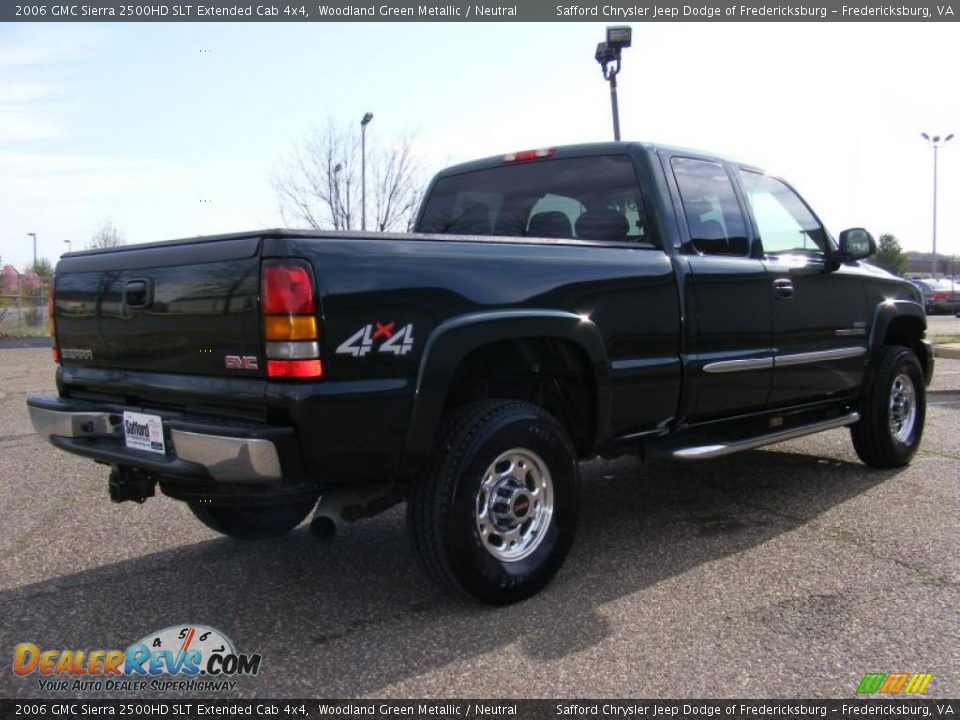 2006 GMC Sierra 2500HD SLT Extended Cab 4x4 Woodland Green Metallic / Neutral Photo #5