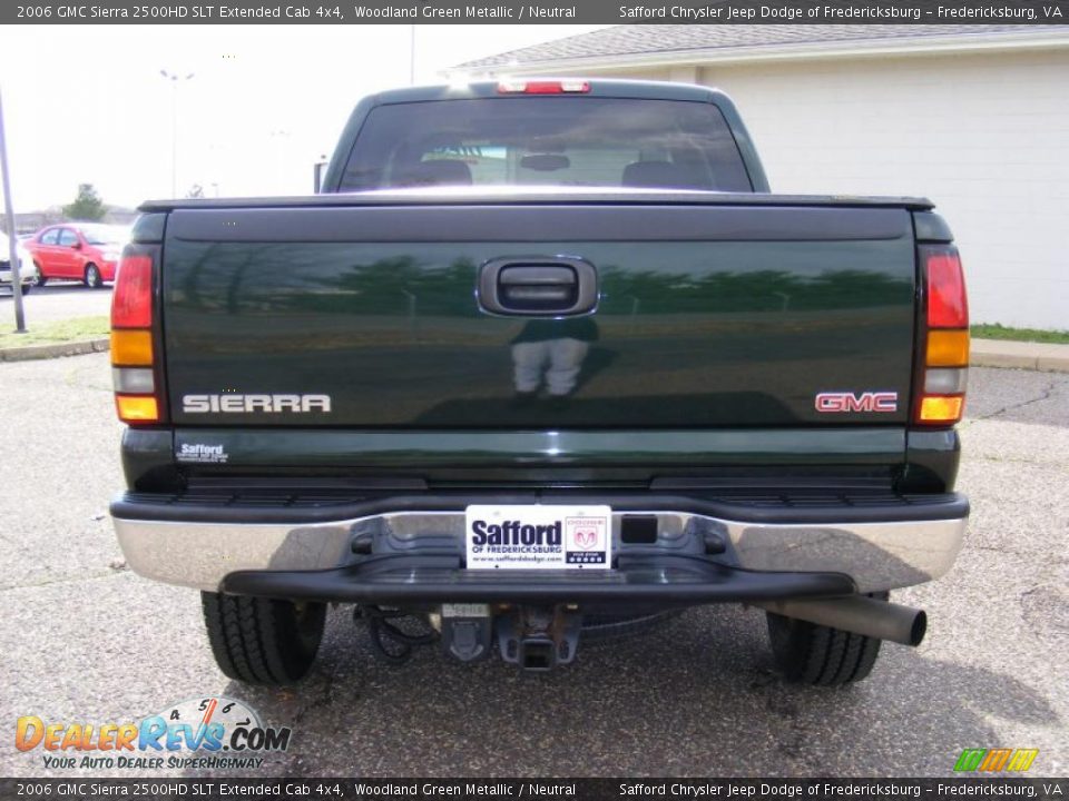 2006 GMC Sierra 2500HD SLT Extended Cab 4x4 Woodland Green Metallic / Neutral Photo #6