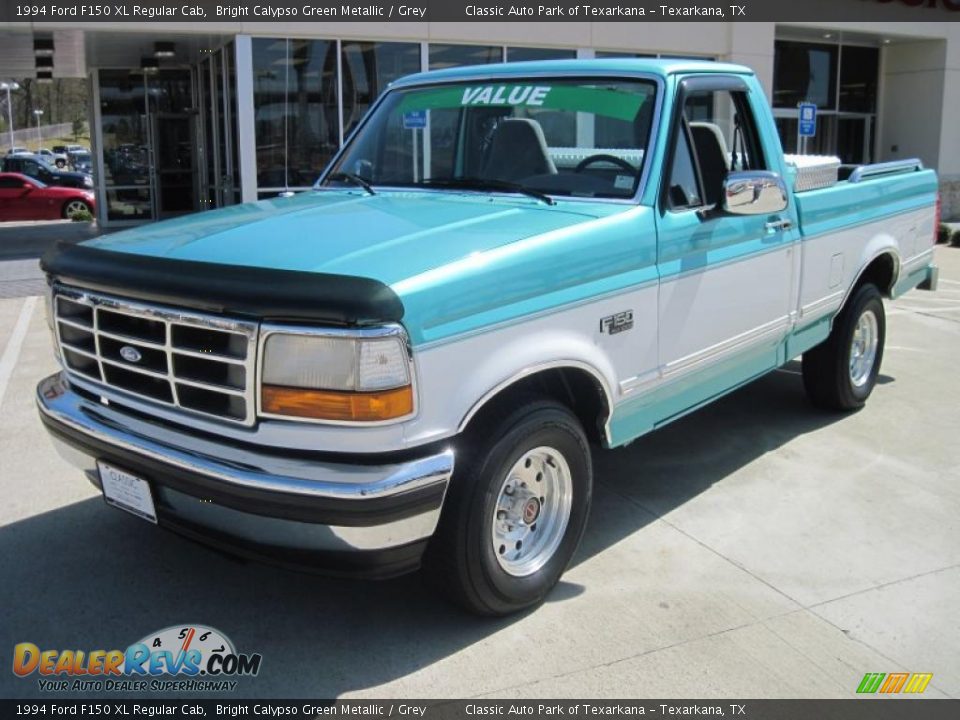 1994 Ford F150 XL Regular Cab Bright Calypso Green Metallic / Grey Photo #1