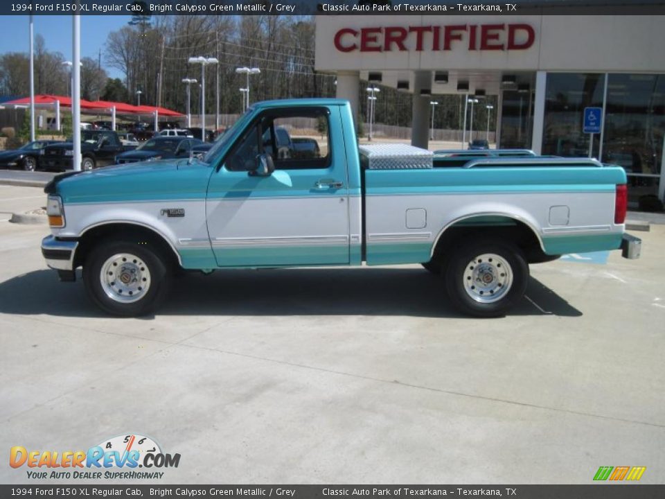 1994 Ford F150 XL Regular Cab Bright Calypso Green Metallic / Grey Photo #3