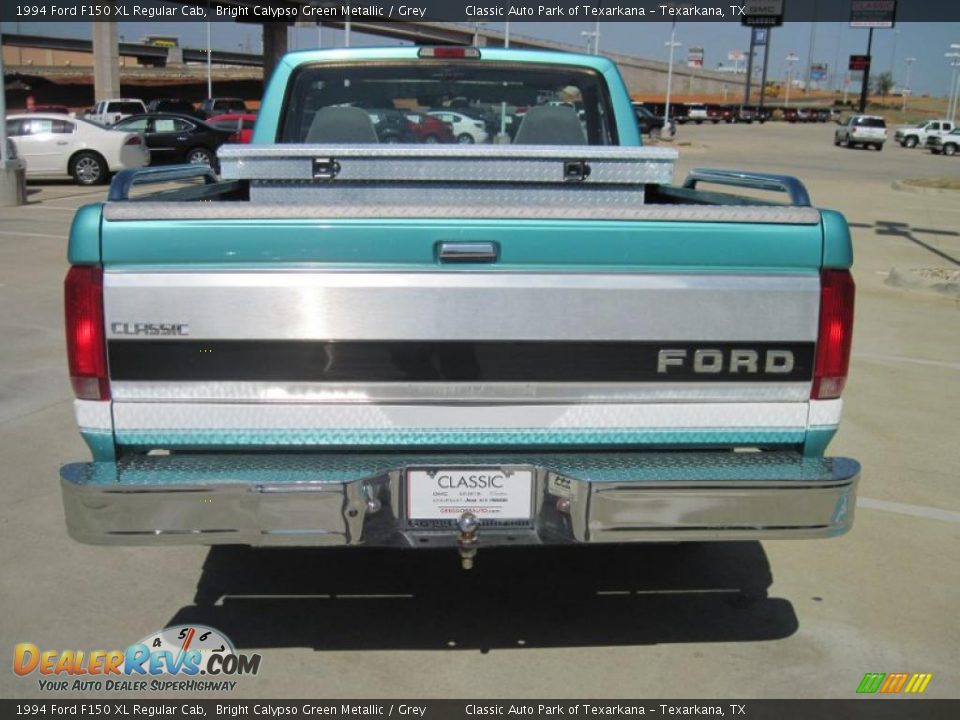 1994 Ford F150 XL Regular Cab Bright Calypso Green Metallic / Grey Photo #6