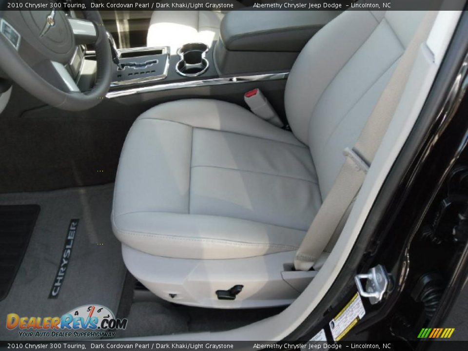 2010 Chrysler 300 Touring Dark Cordovan Pearl / Dark Khaki/Light Graystone Photo #8