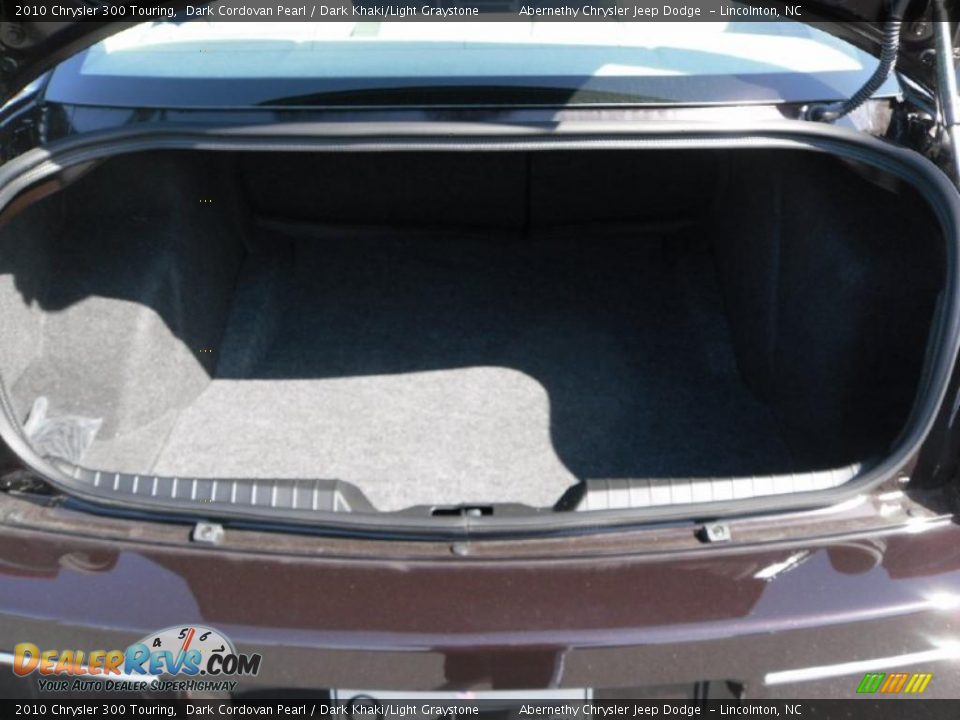 2010 Chrysler 300 Touring Dark Cordovan Pearl / Dark Khaki/Light Graystone Photo #20
