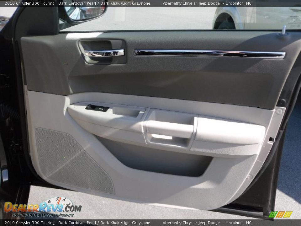 2010 Chrysler 300 Touring Dark Cordovan Pearl / Dark Khaki/Light Graystone Photo #24