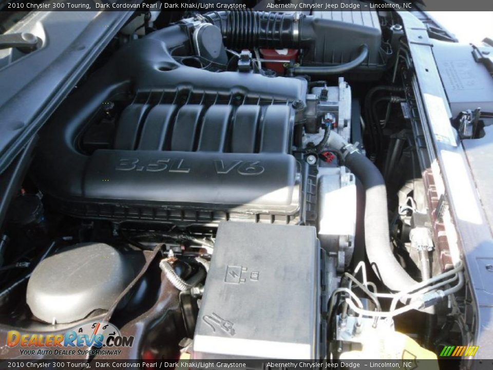 2010 Chrysler 300 Touring Dark Cordovan Pearl / Dark Khaki/Light Graystone Photo #27