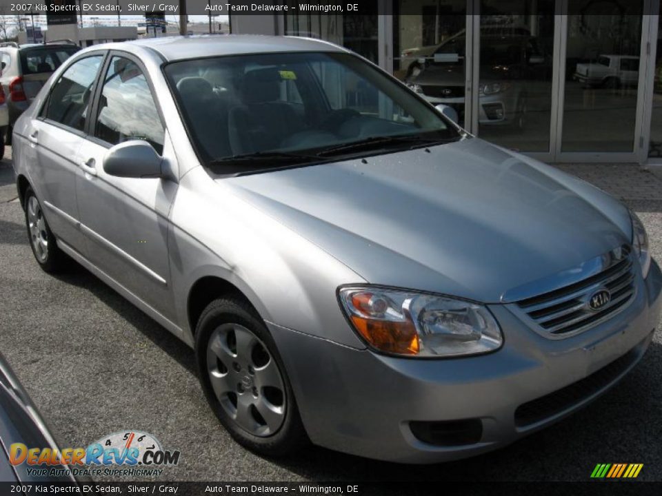 2007 Kia Spectra EX Sedan Silver / Gray Photo #4