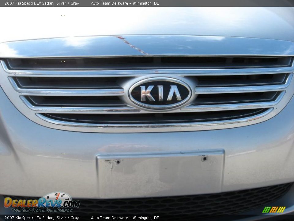 2007 Kia Spectra EX Sedan Silver / Gray Photo #12