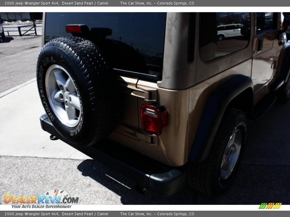 2000 Jeep Wrangler Sport 4x4 Desert Sand Pearl / Camel Photo #16