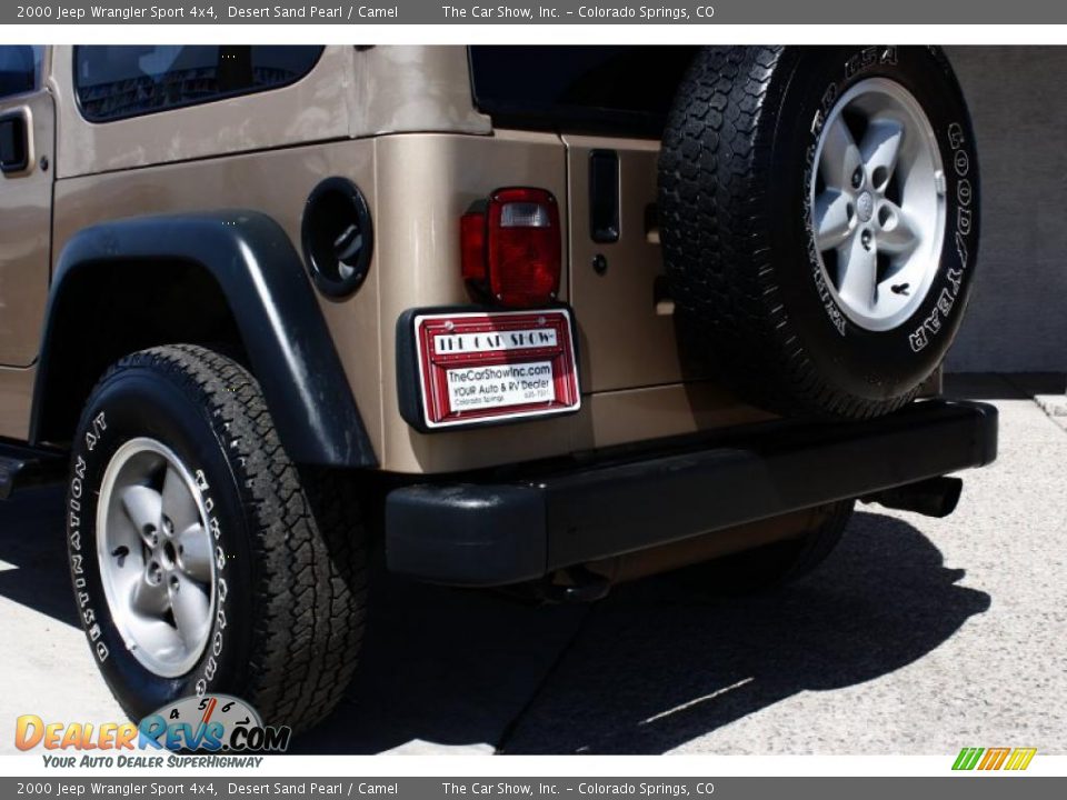 2000 Jeep Wrangler Sport 4x4 Desert Sand Pearl / Camel Photo #17