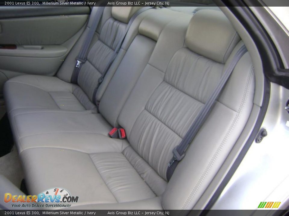 2001 Lexus ES 300 Millenium Silver Metallic / Ivory Photo #8