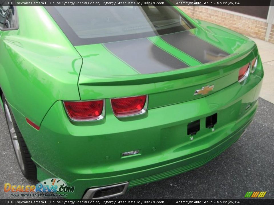 2010 Chevrolet Camaro LT Coupe Synergy Special Edition Synergy Green Metallic / Black/Green Photo #9