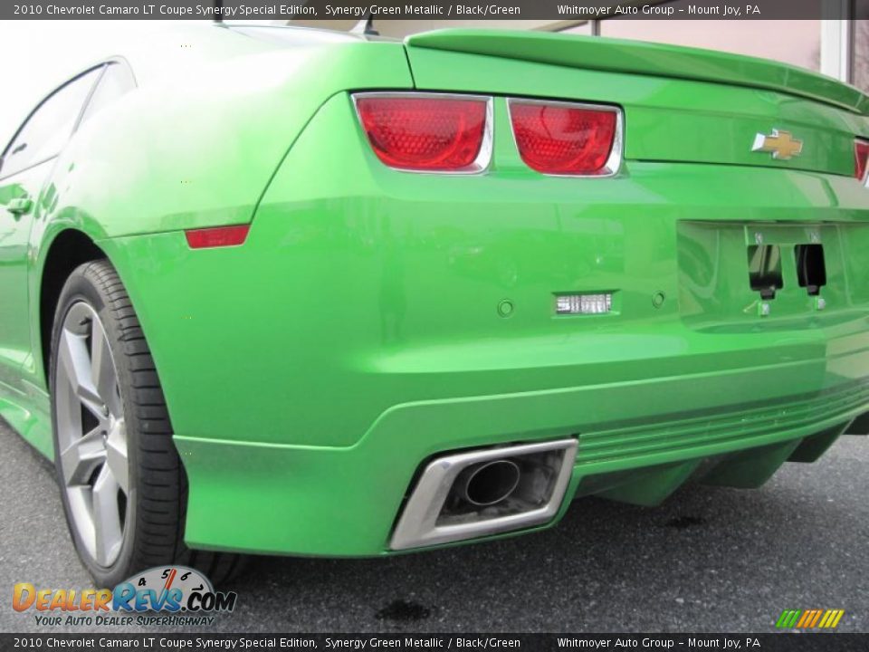 2010 Chevrolet Camaro LT Coupe Synergy Special Edition Synergy Green Metallic / Black/Green Photo #10