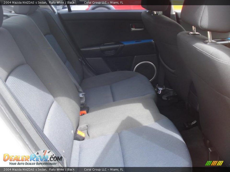 2004 Mazda MAZDA3 s Sedan Rally White / Black Photo #11