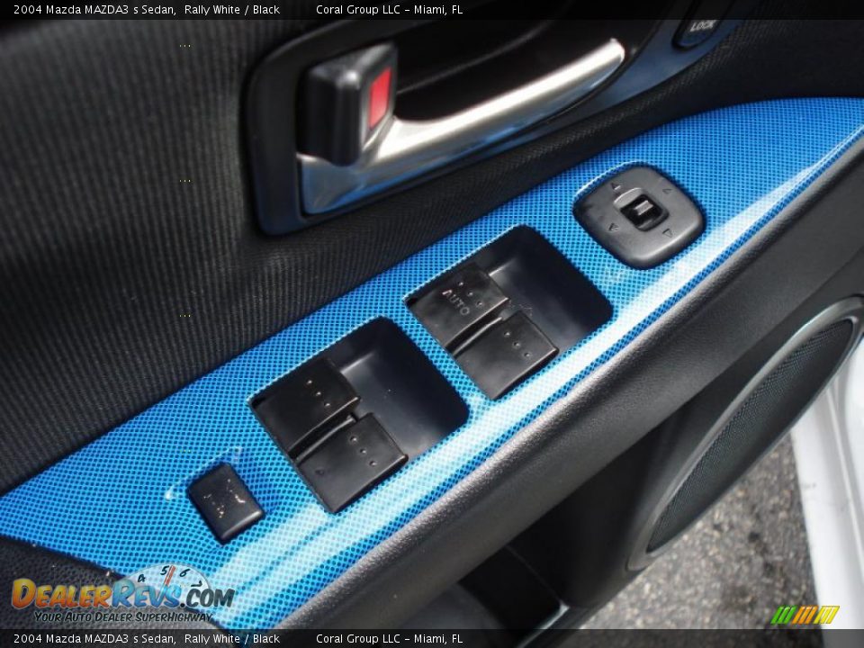 2004 Mazda MAZDA3 s Sedan Rally White / Black Photo #13