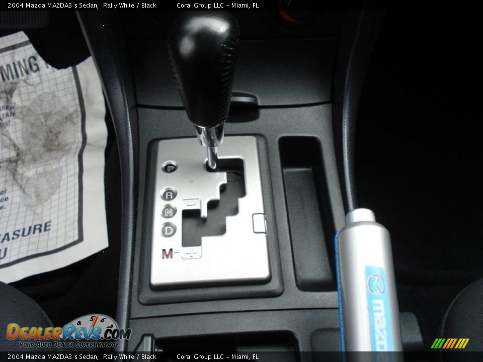 2004 Mazda MAZDA3 s Sedan Rally White / Black Photo #15