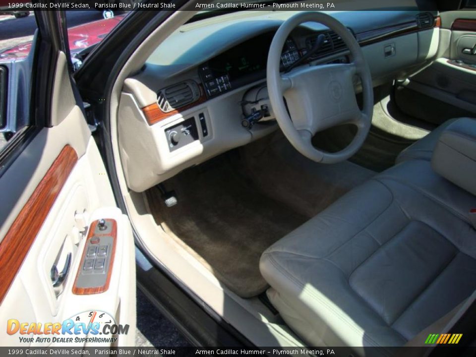 1999 Cadillac DeVille Sedan Parisian Blue / Neutral Shale Photo #12